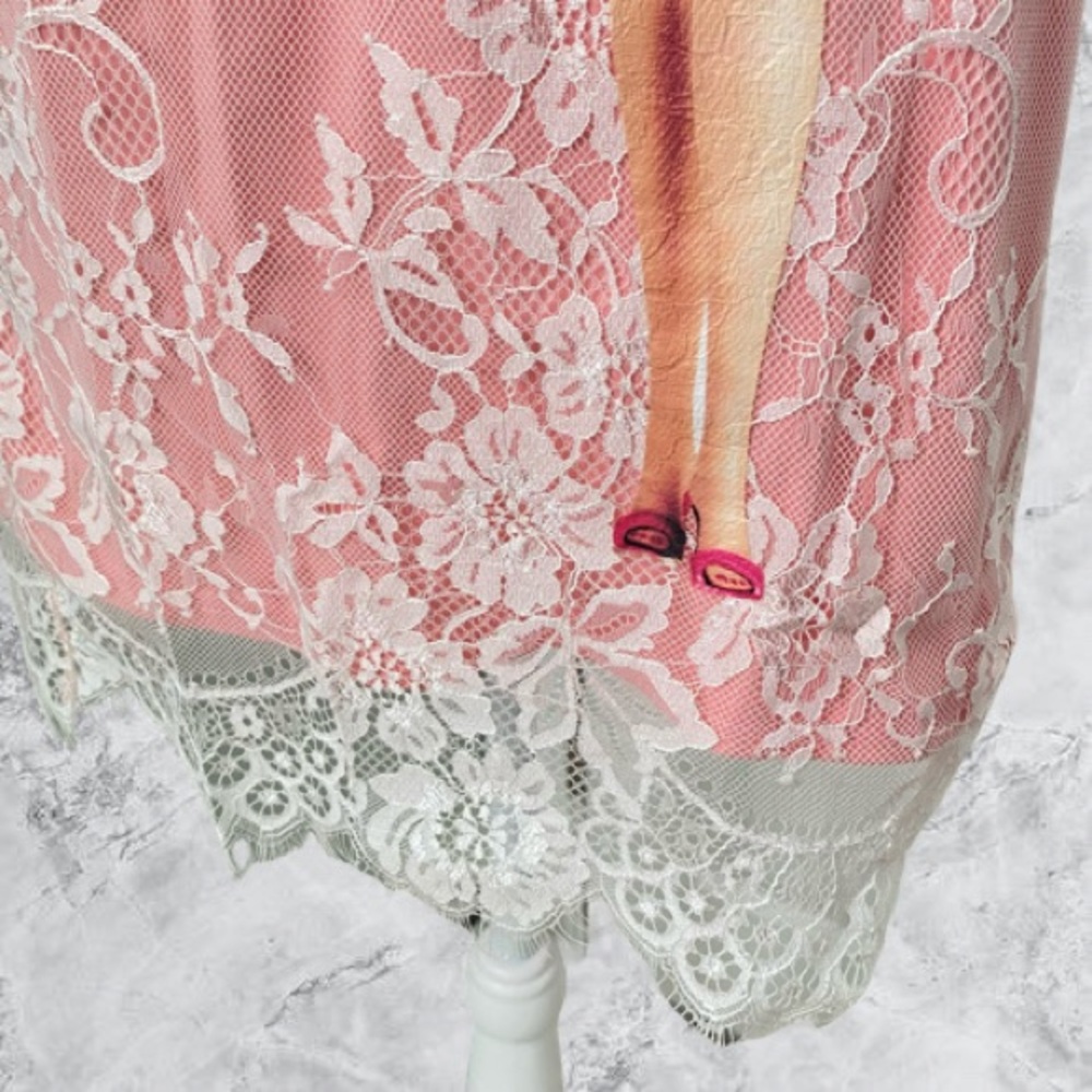ɴᴡᴛ ᴍᴏꜱᴄʜɪɴᴏ ʙᴀʀʙɪᴇ ɢʀᴀᴘʜɪᴄ ᴛ-ꜱʜɪʀᴛ ᴅʀᴇꜱꜱ - Picture 9 of 11